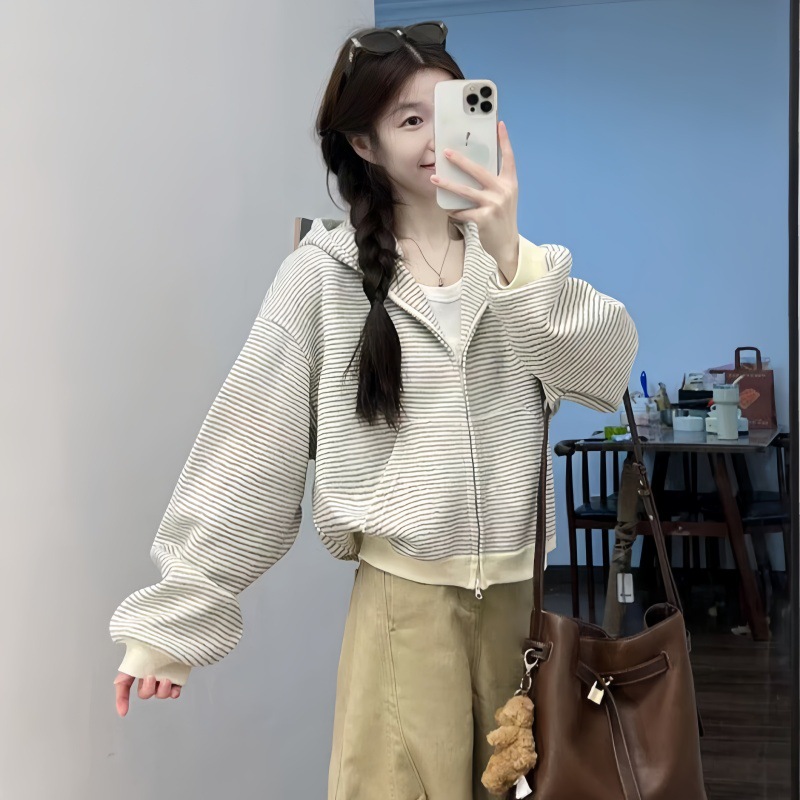 Pakaian Wanita Musim Gugur dan - Winter Clothing Drawing ulasan dan harga